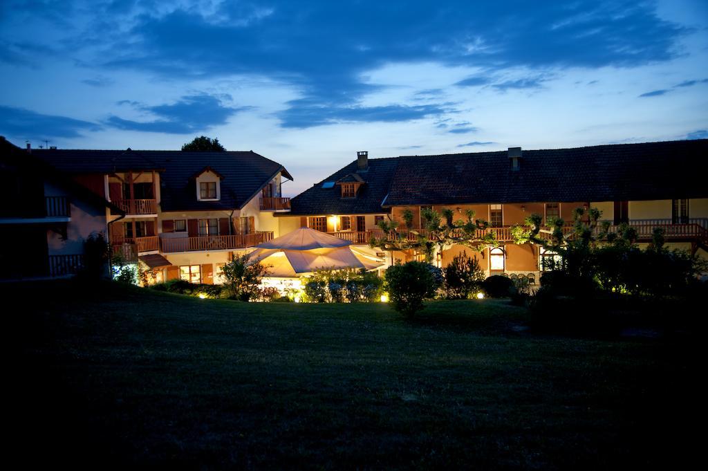 Hotel Les Bergeronnettes Champagneux Exterior photo