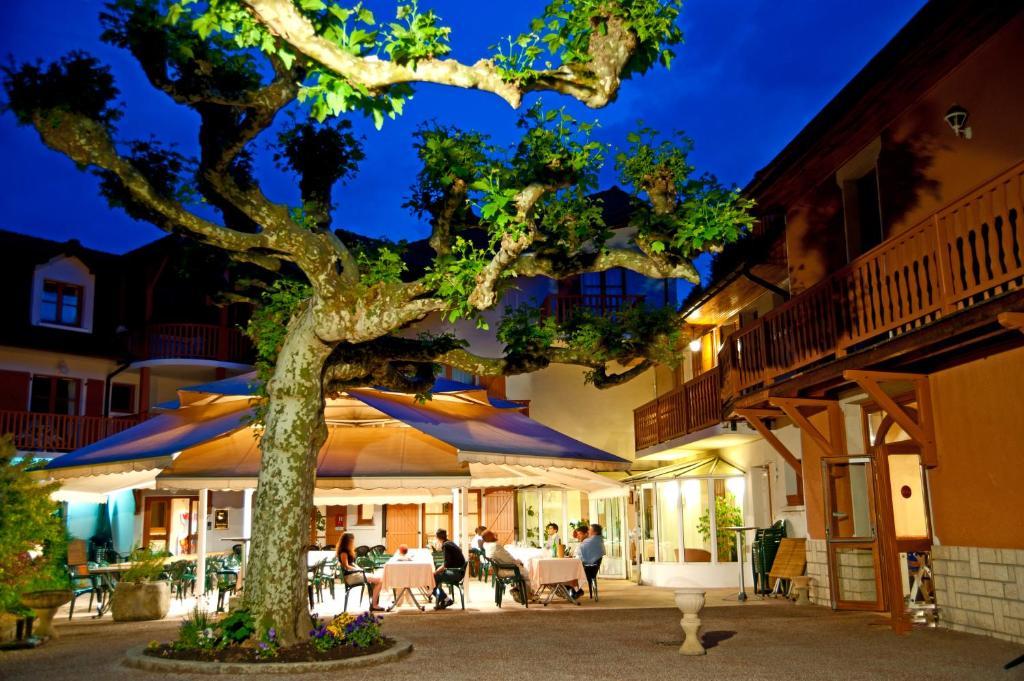 Hotel Les Bergeronnettes Champagneux Exterior photo